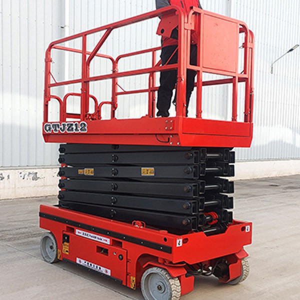 海南自行走升降机
